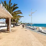Home2book Stunning & Terrace Apartman *