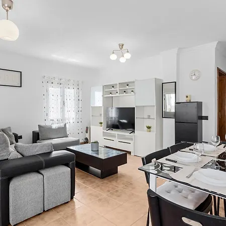 Home2book Stunning & Terrace Apartament *